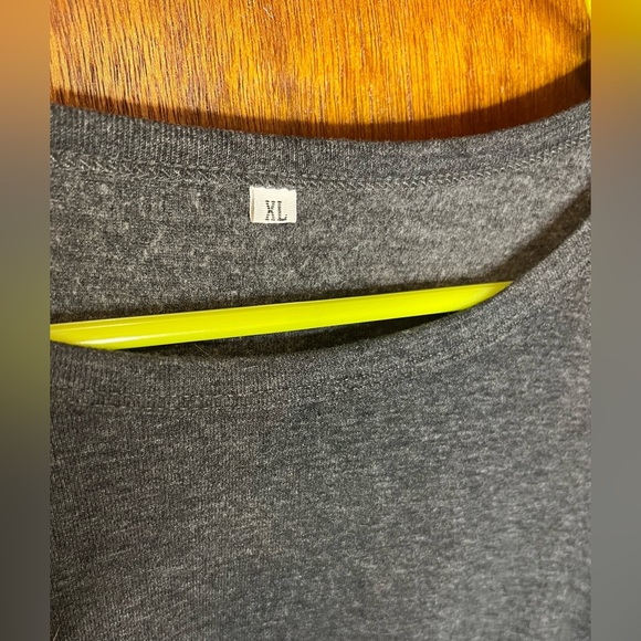 Cute knot sweater - Picture 3 of 3